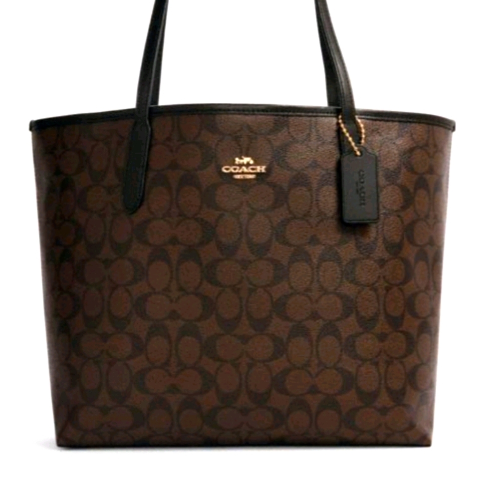 City Tote In Signature Canvas

Coach